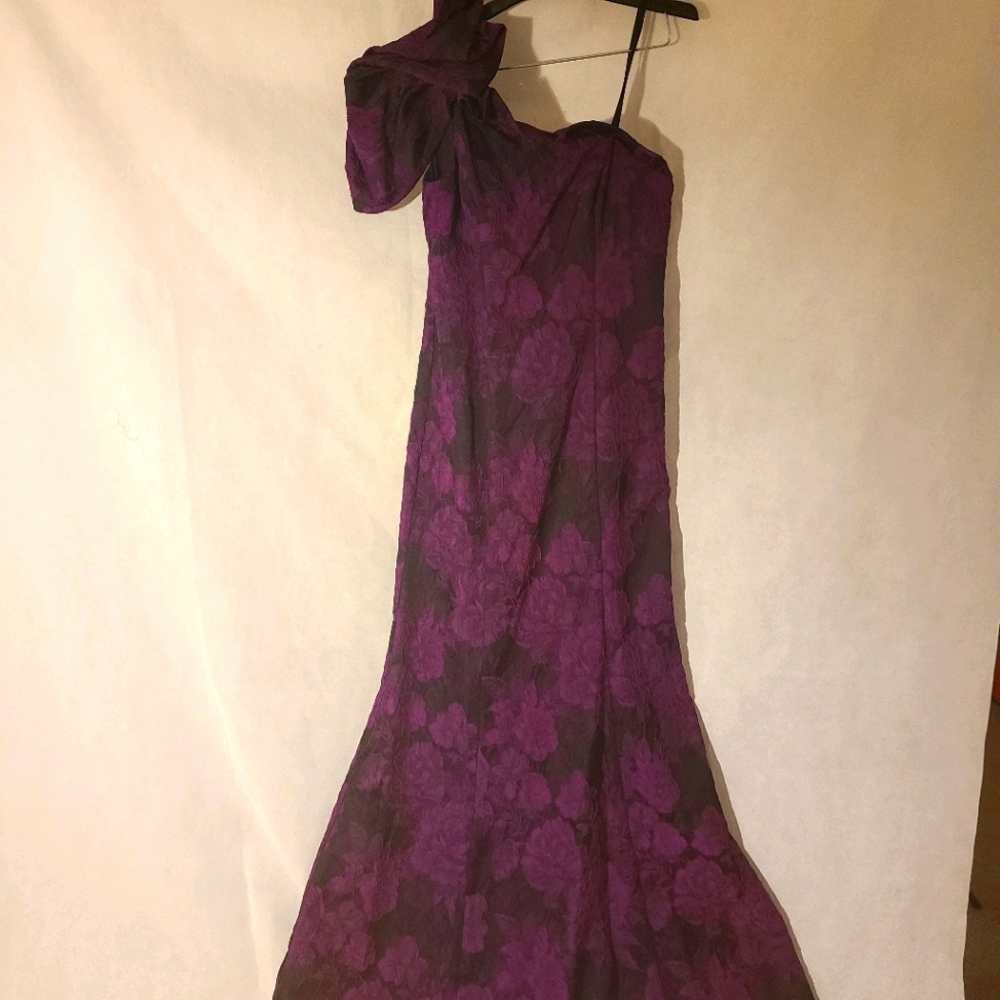 Aidan Mattox Draped 1Shoulder Floral Jacquard Gown - Picture 3 of 8